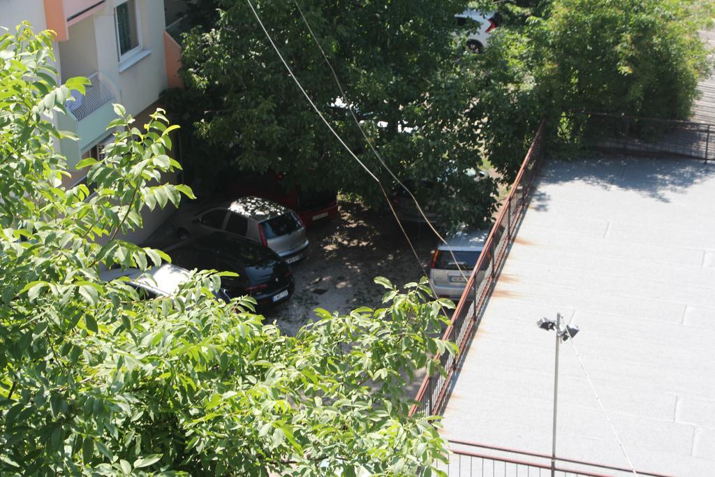 Verona Apartman Segedyn Zewnętrze zdjęcie