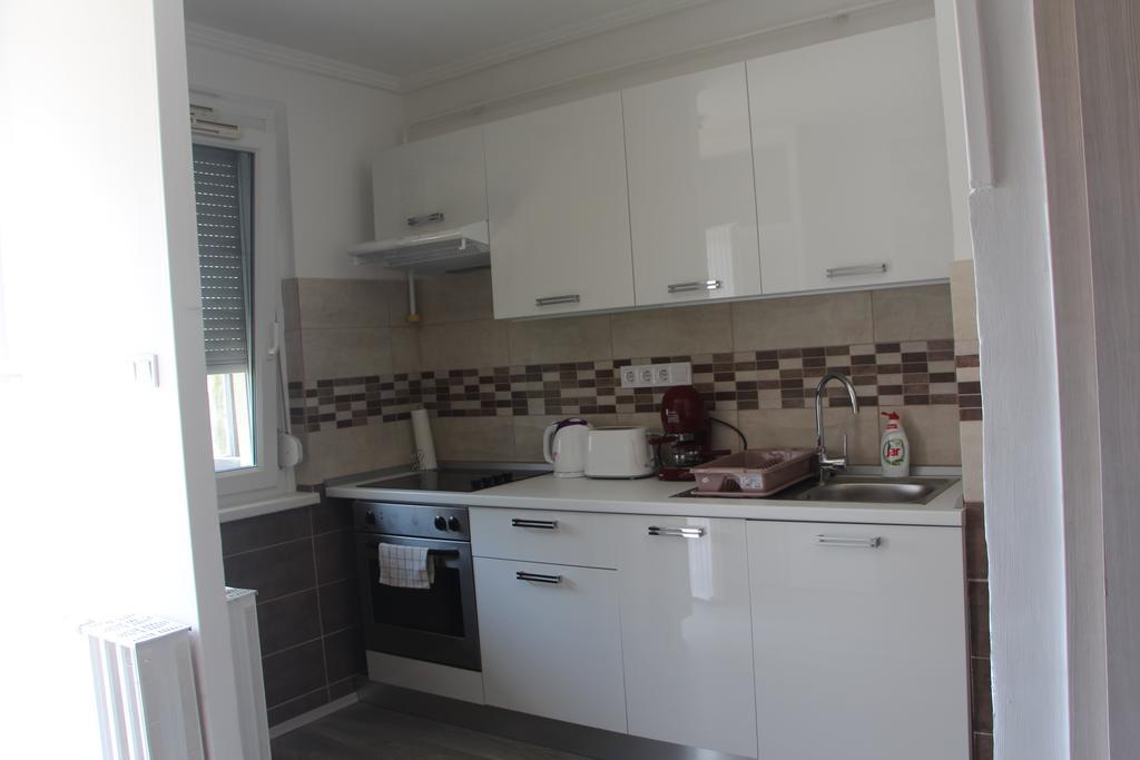 Verona Apartman Segedyn Zewnętrze zdjęcie