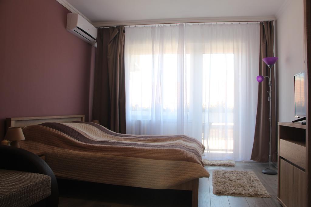 Verona Apartman Segedyn Zewnętrze zdjęcie