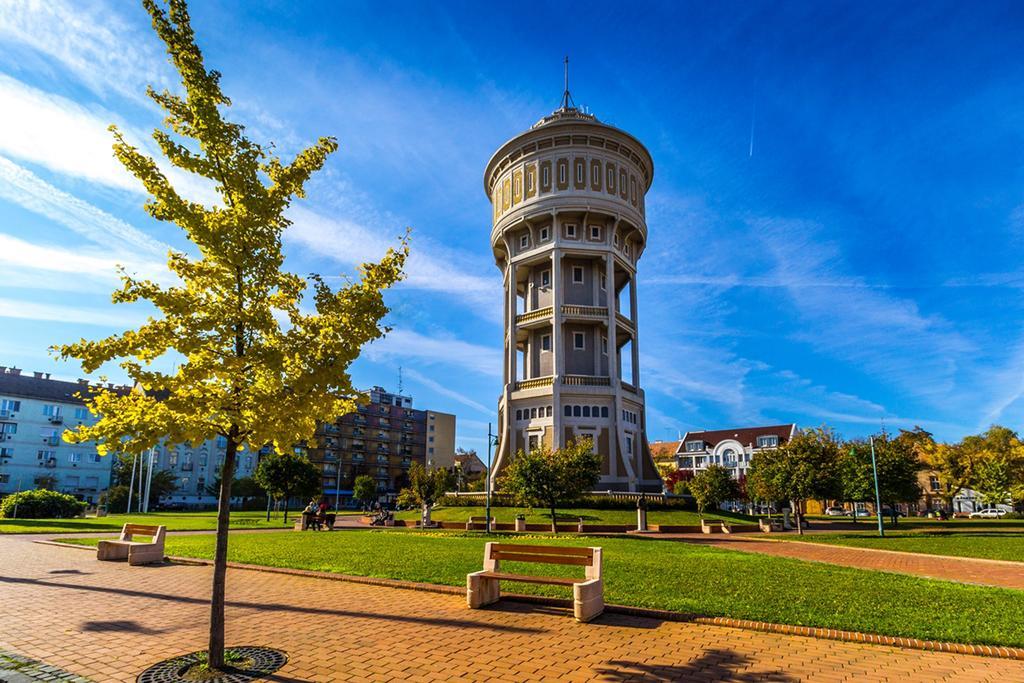 Verona Apartman Segedyn Zewnętrze zdjęcie